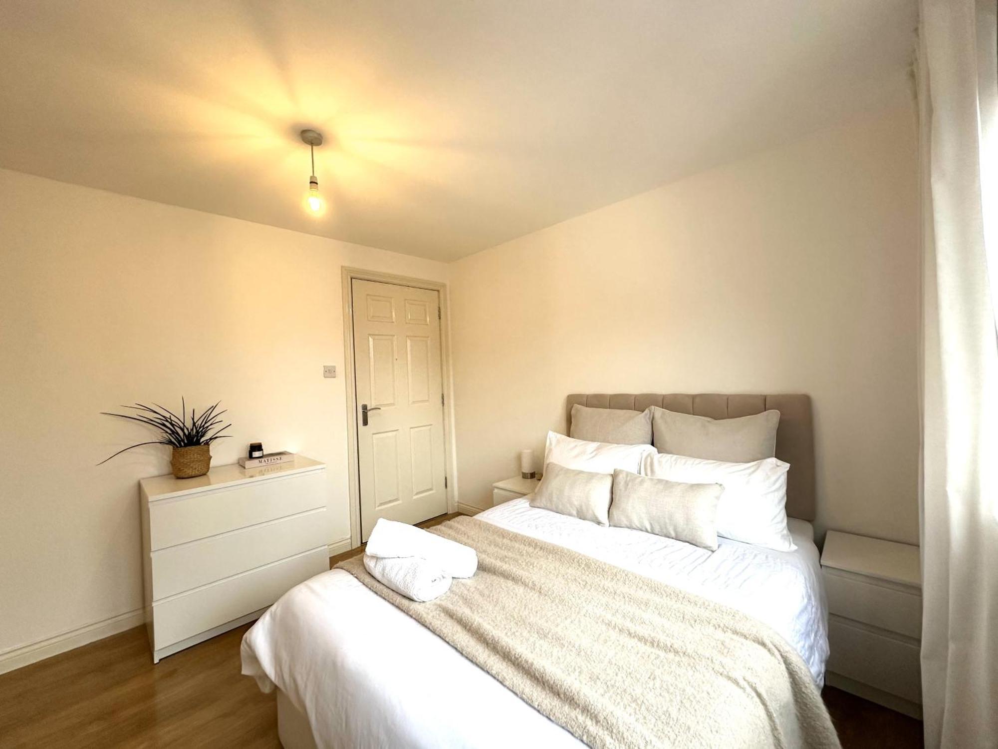 Private Room With En-Suite And Parking In Shared Flat Glasgow Ngoại thất bức ảnh